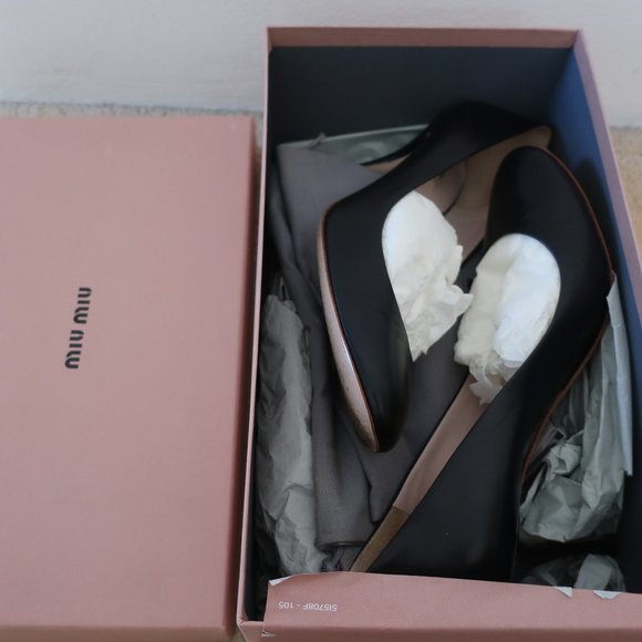MIU MIU BLACK CALF LEATHER ROUND TOE PUMPS *Classic* WITH BOX - Picture 7 of 10